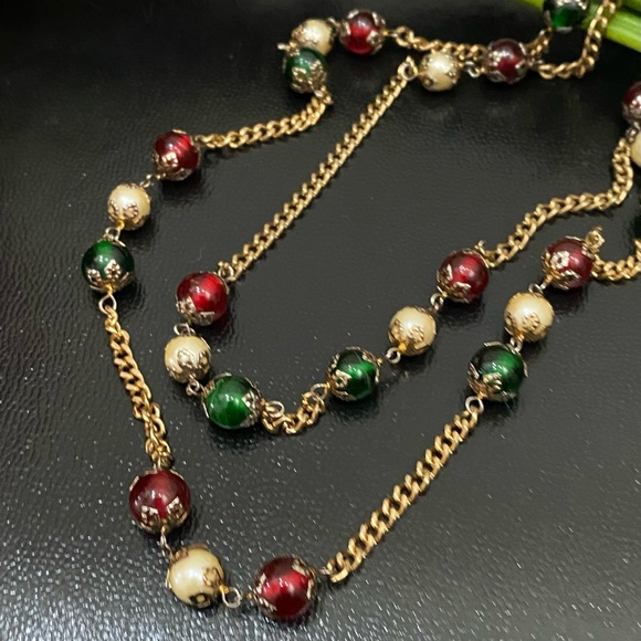 Handmade Red Green Beads Faux Pearl Gold-tone Long Chain Necklace - Picture 5 of 13